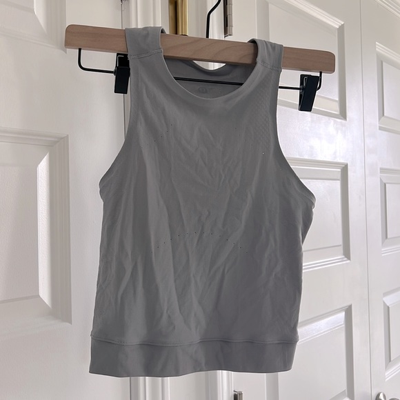 Lululemon sense kit running top - Picture 2 of 5